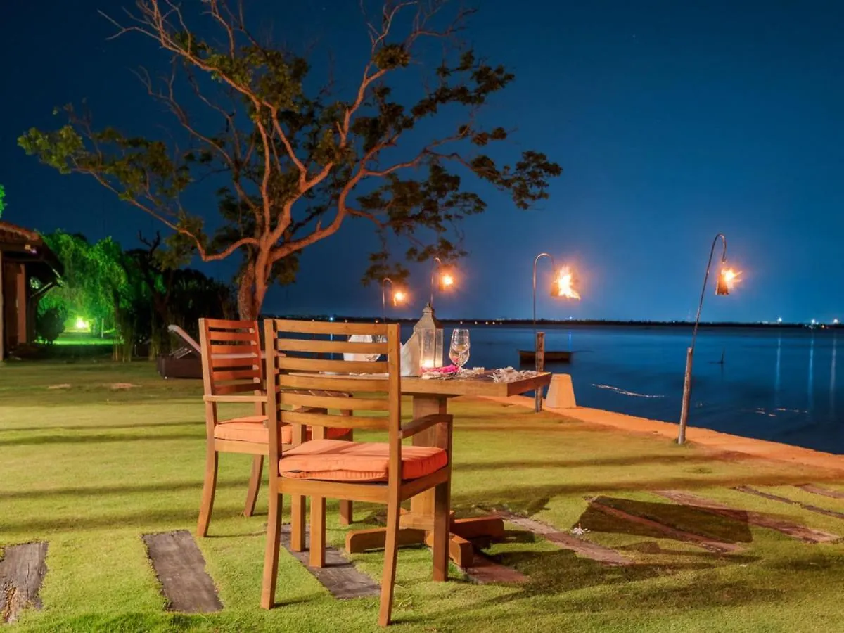 Regenta Arie Lagoon Negombo Hotel
