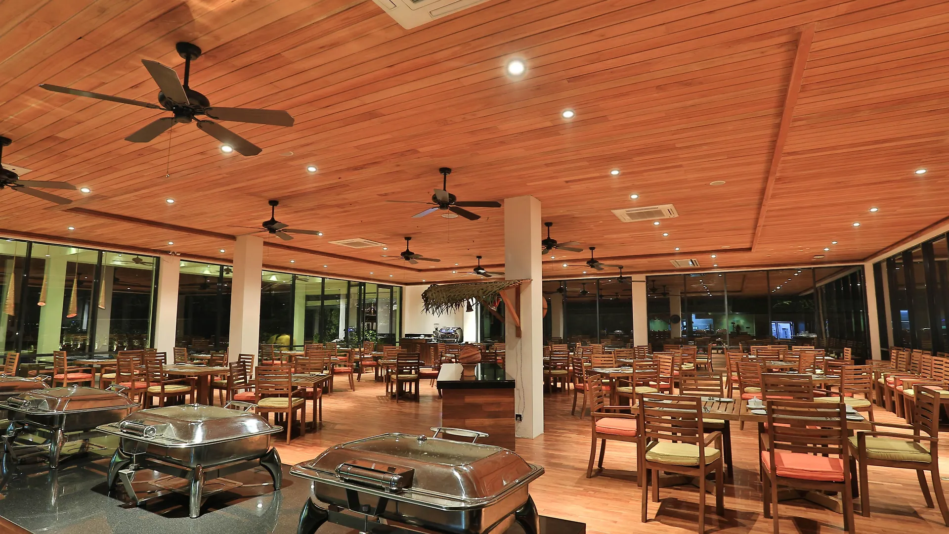 Regenta Arie Lagoon Negombo Hotel