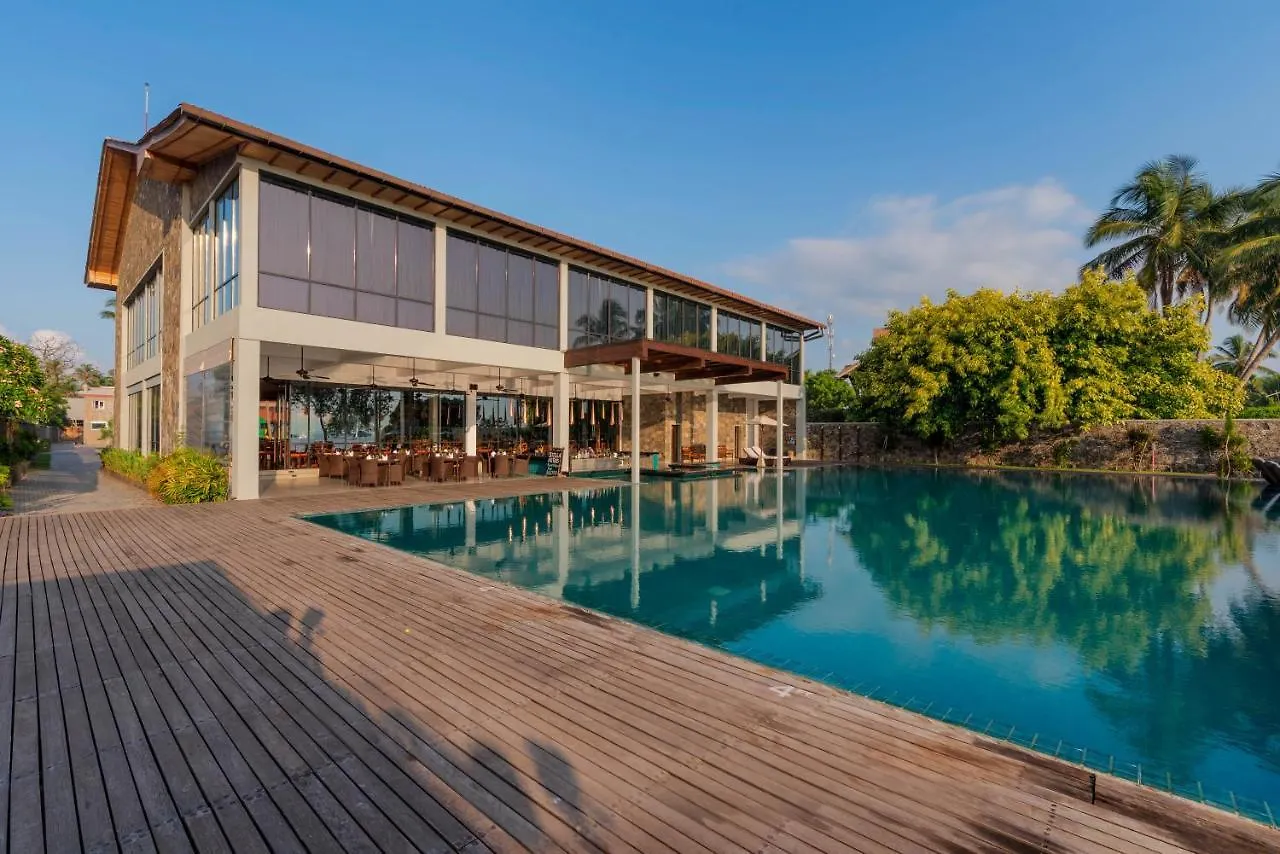 Regenta Arie Lagoon Negombo Hotel