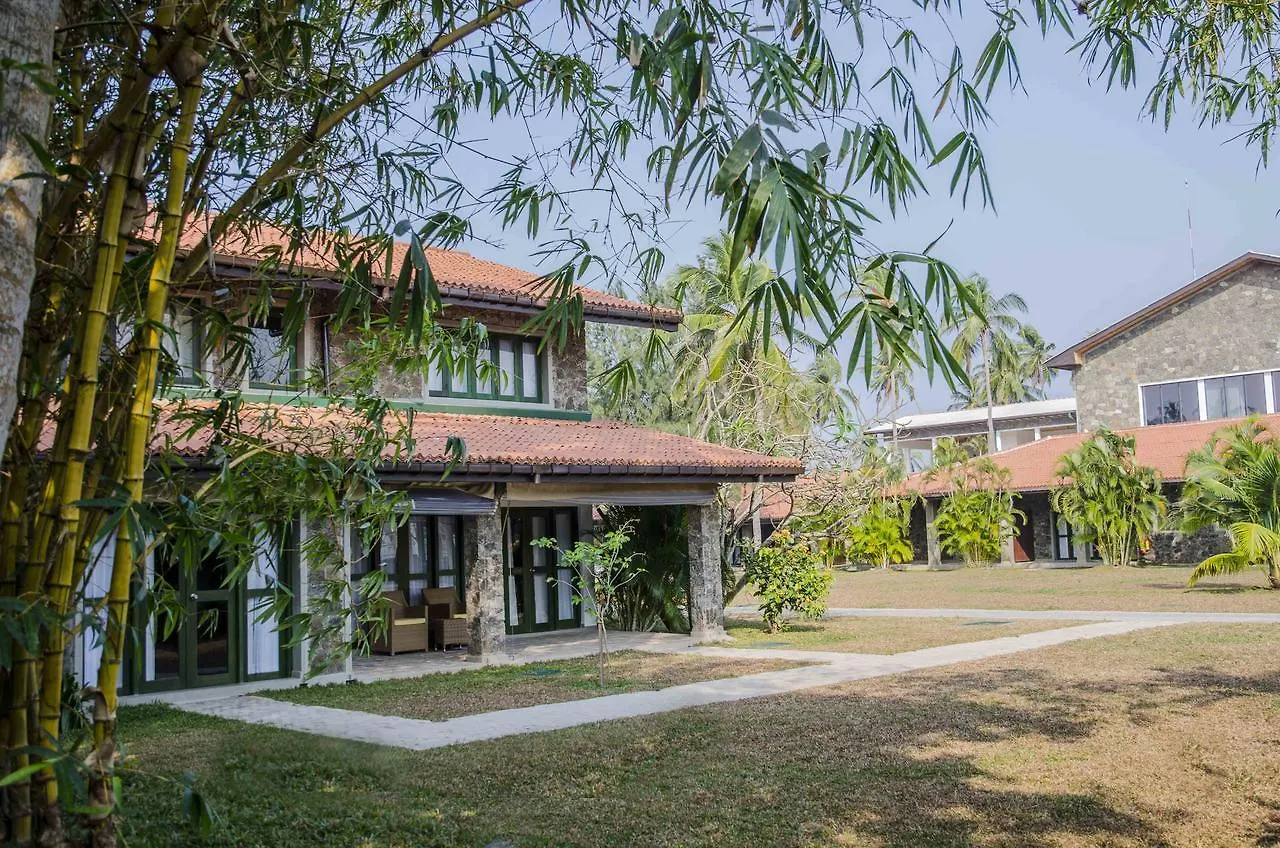 Regenta Arie Lagoon Negombo Hotel