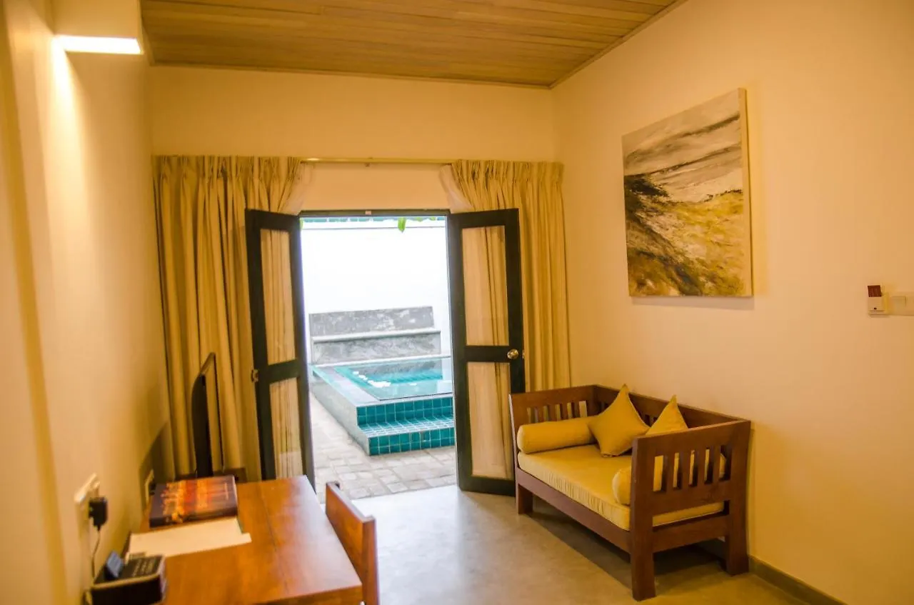 Hotel Regenta Arie Lagoon Negombo