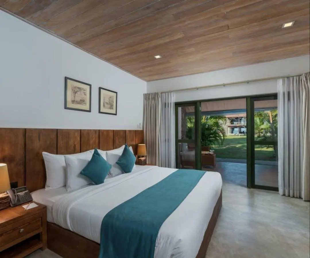Regenta Arie Lagoon Negombo 5*,