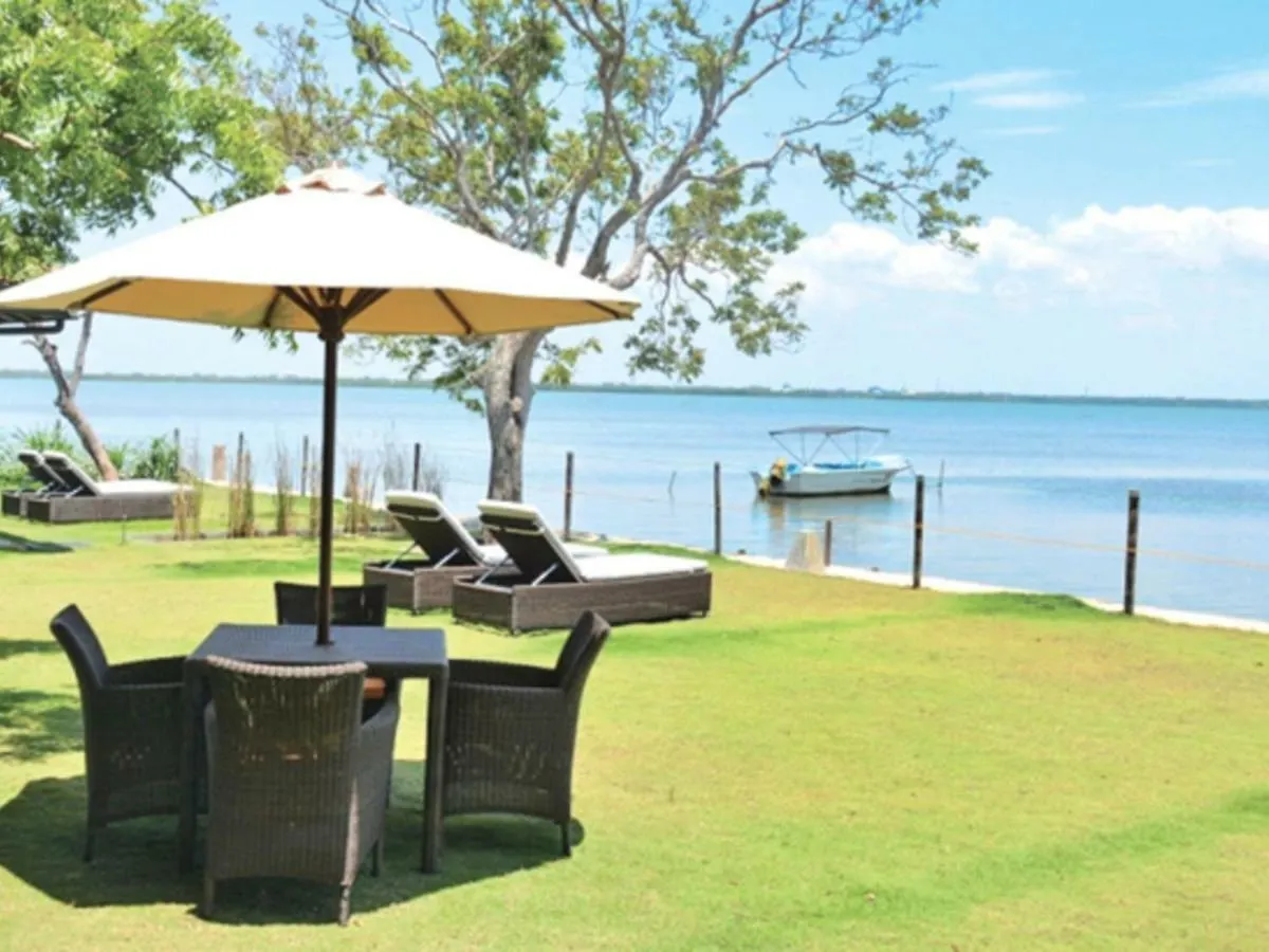Regenta Arie Lagoon Negombo 5*,