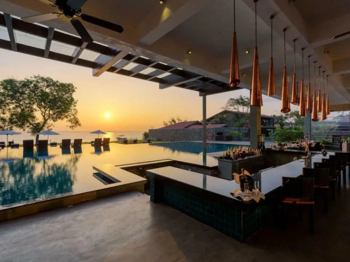 Hotel Regenta Arie Lagoon Negombo