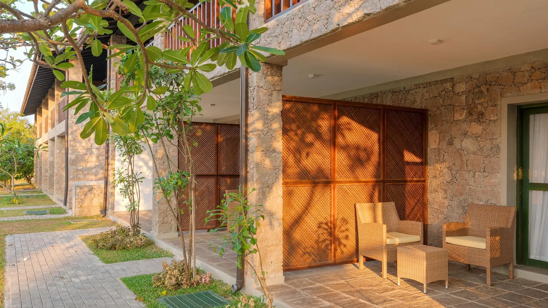 Hotel Regenta Arie Lagoon Negombo